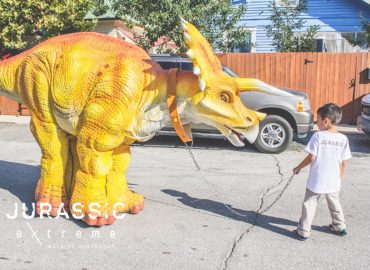 jurassic-extreme-triceratops-dinosaur-costume