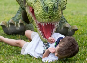 rocco-jurassic-extreme-walking-dinosaur-houston-kids-birthday-party